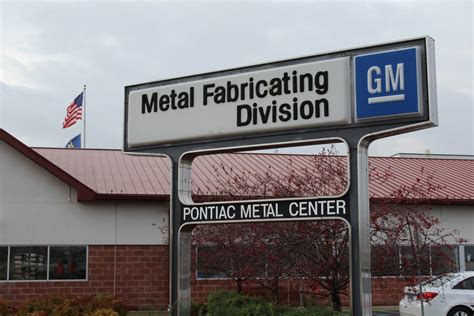 pontiac metal center